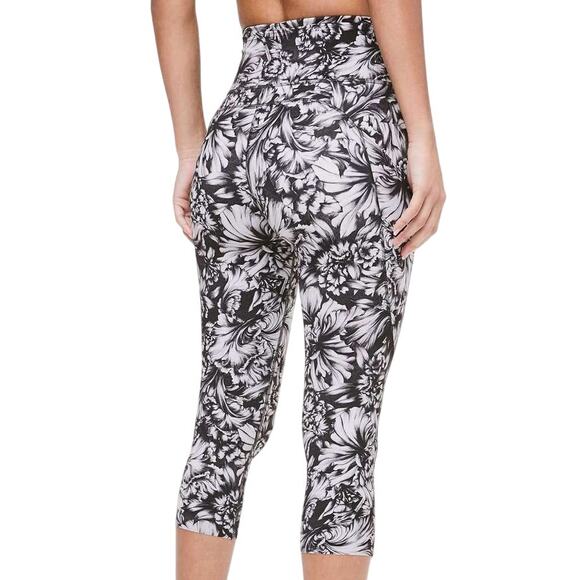 Lululemon Fast & Free Crop II Nulux 19" Night Ice Grey Black Women's Size 4 EUC - Picture 2 of 11